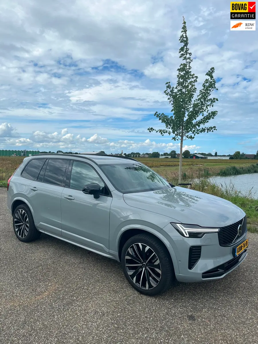 Volvo XC90 2.0 T8 Plug-in hybrid AWD Plus Bright |7 -zitter | Fabrieks garantie | Vapour Grey